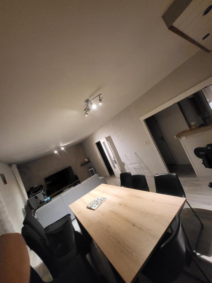 Chambre Neuve Dans Un Logement Partage A 10 Minute Du Circuit 24H Allonnes  外观 照片